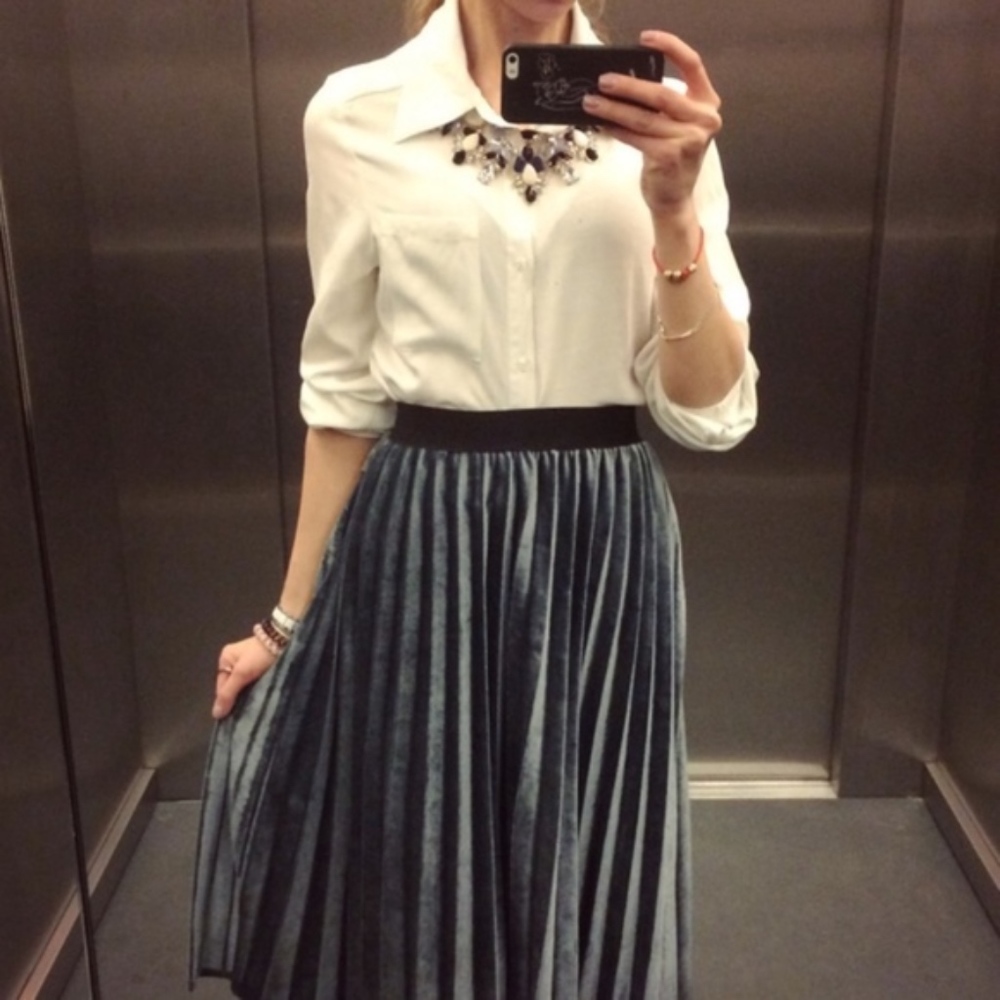 "Mid-Summers Night Dream" (CLOSING CLOSET SALE) - Picture 5 of 7